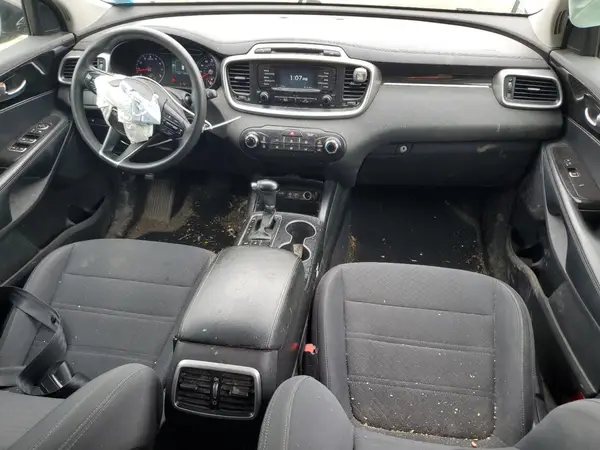 5XYPGDA53JG393418 2018 KIA SORENTO - Image 8