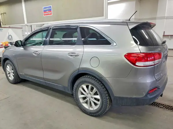 5XYPGDA53JG403669 2018 KIA SORENTO - Image 2
