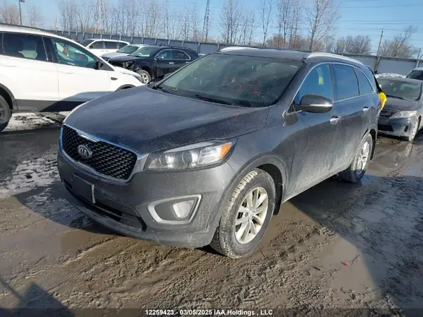 5XYPGDA53JG405776 2018 KIA SORENTO - Image 2