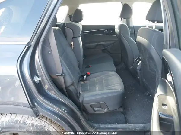 5XYPGDA53JG405776 2018 KIA SORENTO - Image 8