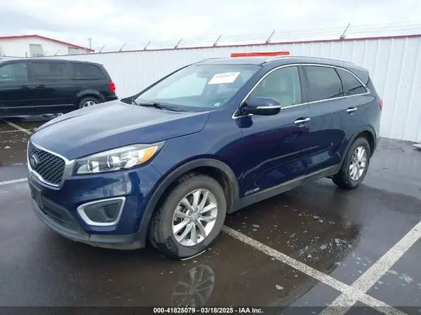 5XYPGDA53JG422531 2018 KIA SORENTO - Image 2