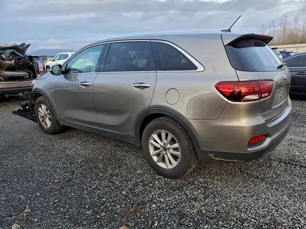 5XYPGDA53KG456793 2019 KIA SORENTO - Image 2