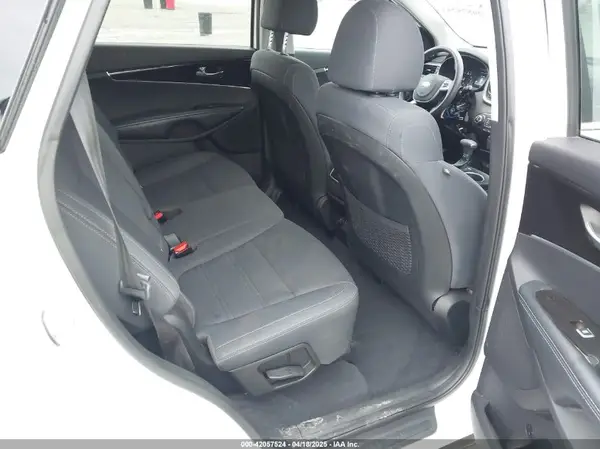 5XYPGDA53KG456969 2019 KIA SORENTO - Image 8