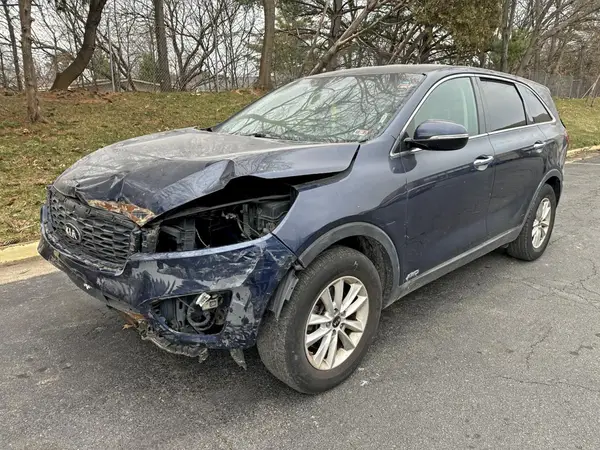 5XYPGDA53KG469060 2019 KIA SORENTO - Image 2