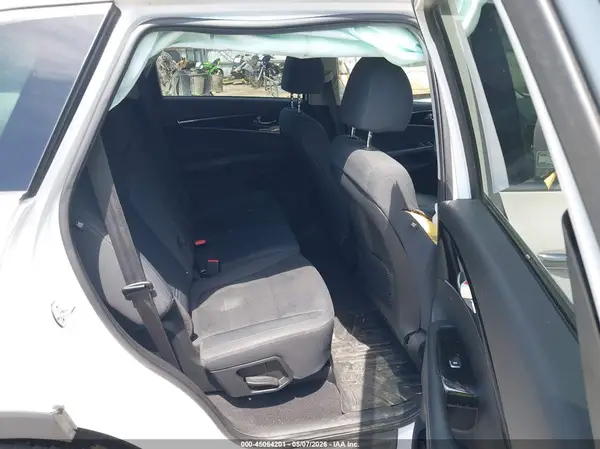 5XYPGDA53KG482553 2019 KIA SORENTO - Image 8