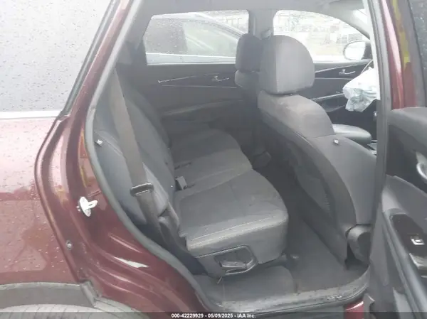 5XYPGDA53KG482701 2019 KIA SORENTO - Image 8