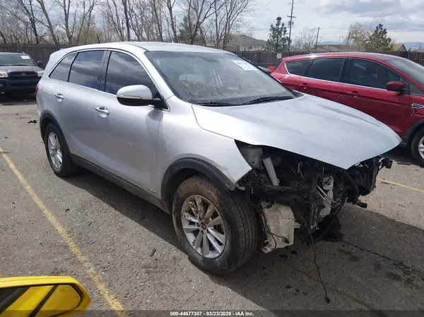 5XYPGDA53KG486084 2019 KIA SORENTO - Image 1