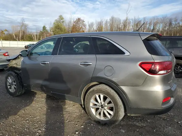 5XYPGDA53KG487722 2019 KIA SORENTO - Image 2