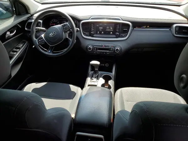 5XYPGDA53KG515423 2019 KIA SORENTO - Image 8