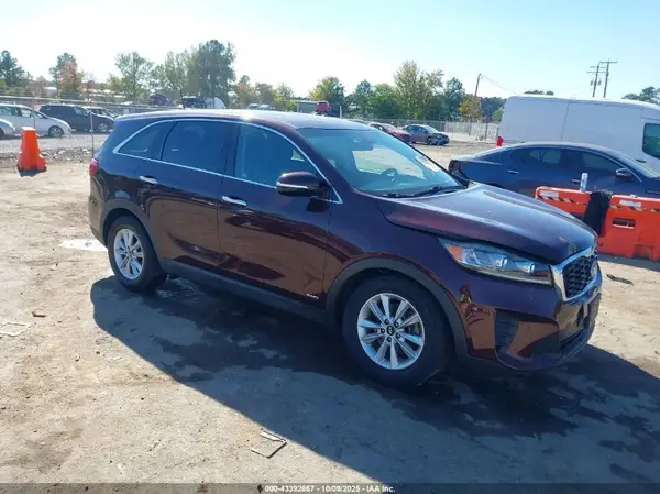 5XYPGDA53KG563276 2019 KIA SORENTO - Image 1