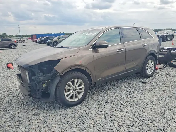 5XYPGDA53KG565996 2019 KIA SORENTO - Image 1