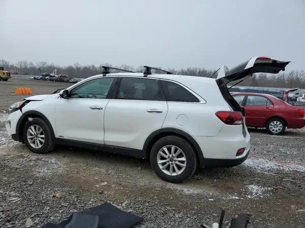 5XYPGDA53KG572916 2019 KIA SORENTO - Image 2