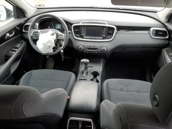5XYPGDA53KG572916 2019 KIA SORENTO - Image 8