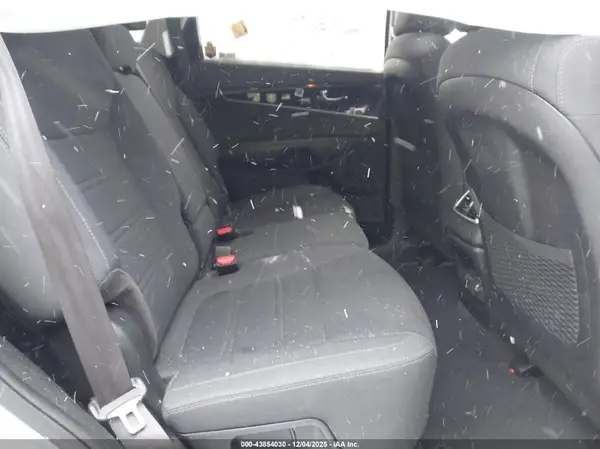 5XYPGDA53KG583575 2019 KIA SORENTO - Image 8