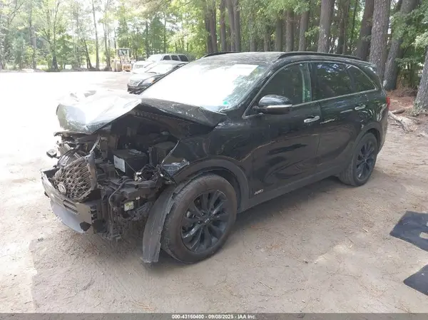 5XYPGDA53KG584497 2019 KIA SORENTO - Image 2