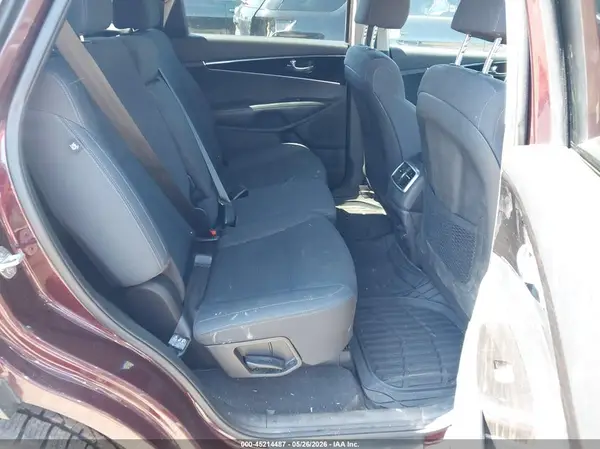 5XYPGDA53KG584628 2019 KIA SORENTO - Image 8