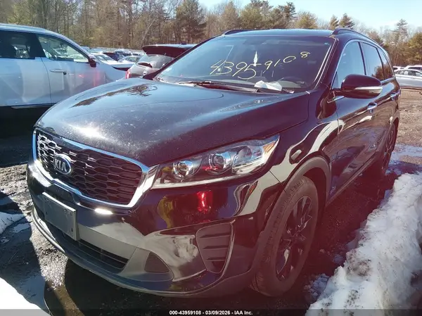 5XYPGDA53KG587285 2019 KIA SORENTO - Image 2