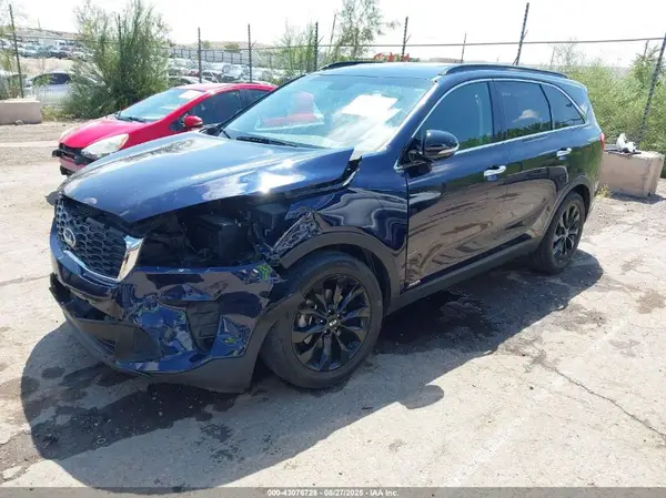 5XYPGDA53KG606112 2019 KIA SORENTO - Image 2