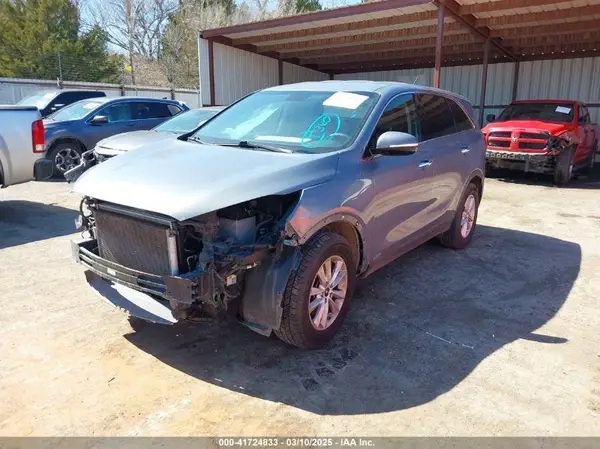 5XYPGDA53LG612283 2020 KIA SORENTO - Image 2