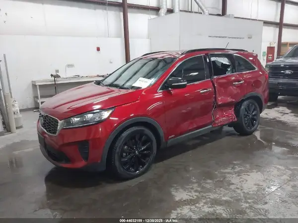 5XYPGDA53LG697013 2020 KIA SORENTO - Image 2