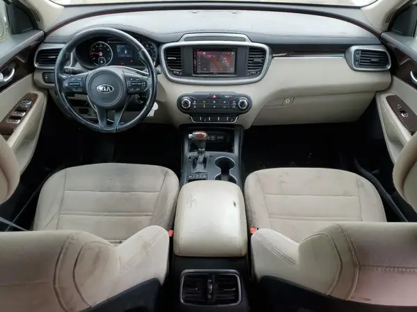 5XYPGDA54GG012216 2016 KIA SORENTO - Image 8