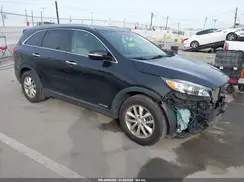 5XYPGDA54GG038556 2016 KIA SORENTO