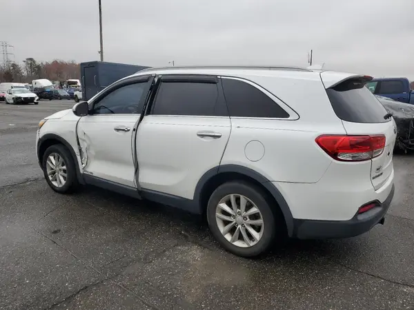 5XYPGDA54GG043871 2016 KIA SORENTO - Image 2
