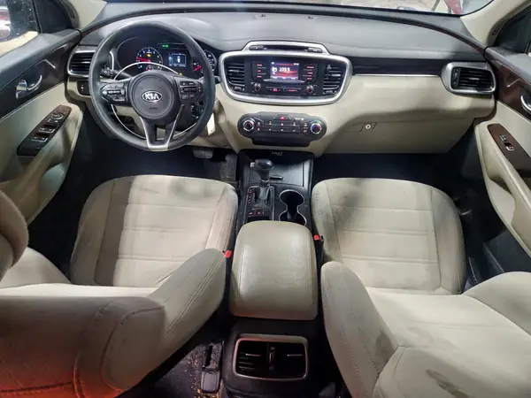 5XYPGDA54GG063604 2016 KIA SORENTO - Image 8