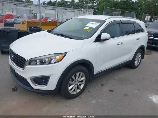 5XYPGDA54GG092665 2016 KIA SORENTO - Image 2