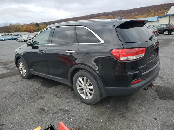 5XYPGDA54GG106676 2016 KIA SORENTO - Image 2