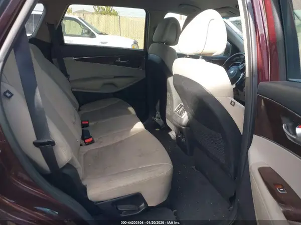 5XYPGDA54GG130220 2016 KIA SORENTO - Image 8