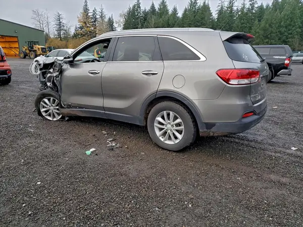5XYPGDA54GG131643 2016 KIA SORENTO - Image 2