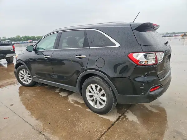 5XYPGDA54GG131660 2016 KIA SORENTO - Image 2