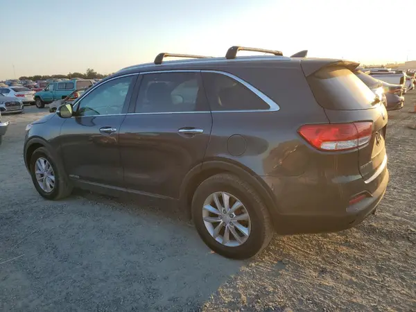 5XYPGDA54GG135501 2016 KIA SORENTO - Image 2