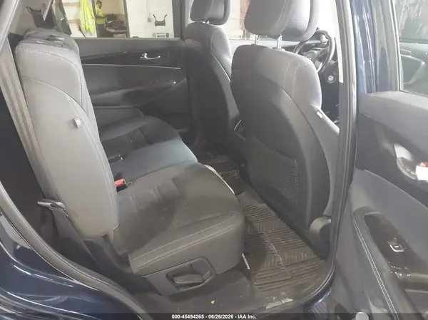 5XYPGDA54GG138057 2016 KIA SORENTO - Image 8