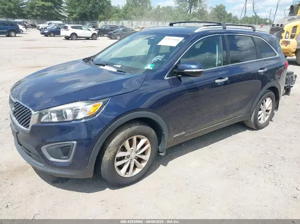 5XYPGDA54GG139435 2016 KIA SORENTO - Image 2