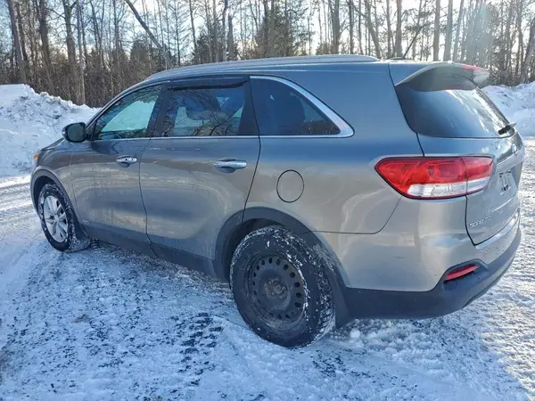 5XYPGDA54GG151990 2016 KIA SORENTO - Image 2