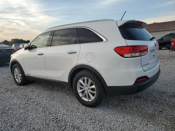 5XYPGDA54GG160849 2016 KIA SORENTO - Image 2