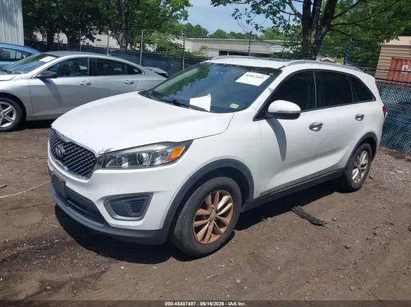 5XYPGDA54GG172001 2016 KIA SORENTO - Image 2