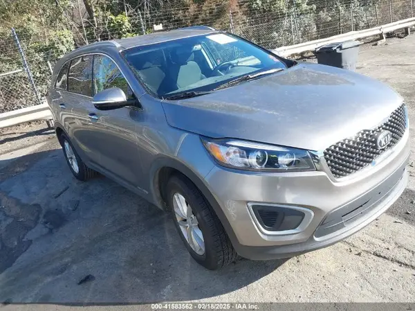 5XYPGDA54GG175092 2016 KIA SORENTO - Image 1