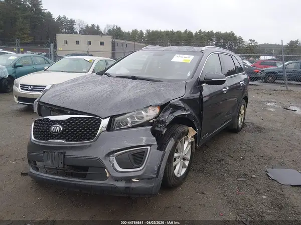5XYPGDA54GG178767 2016 KIA SORENTO - Image 2