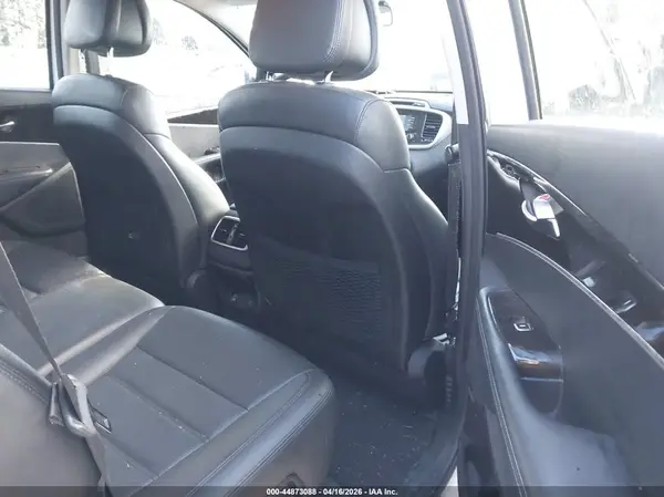 5XYPGDA54HG189284 2017 KIA SORENTO - Image 8