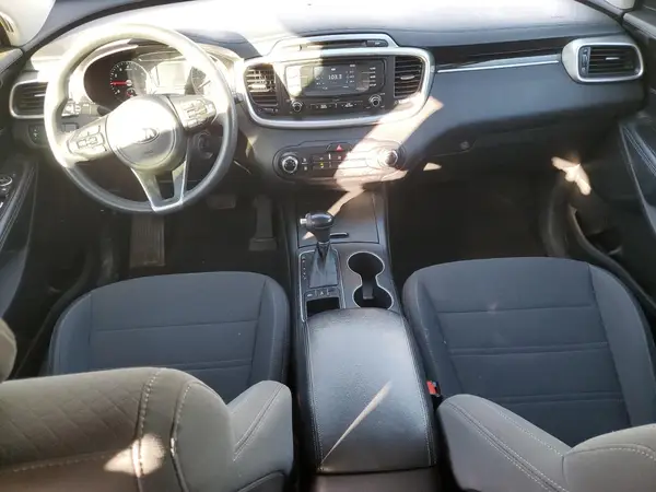5XYPGDA54HG190063 2017 KIA SORENTO - Image 8