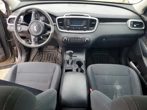 5XYPGDA54HG191861 2017 KIA SORENTO - Image 8