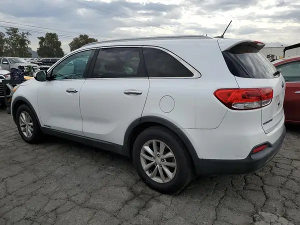 5XYPGDA54HG196140 2017 KIA SORENTO - Image 2