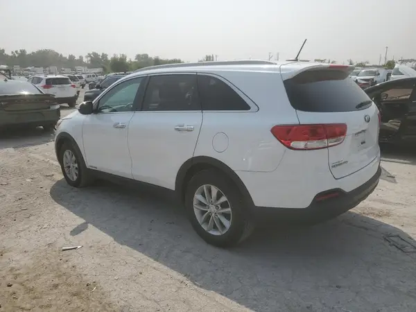 5XYPGDA54HG196607 2017 KIA SORENTO - Image 2