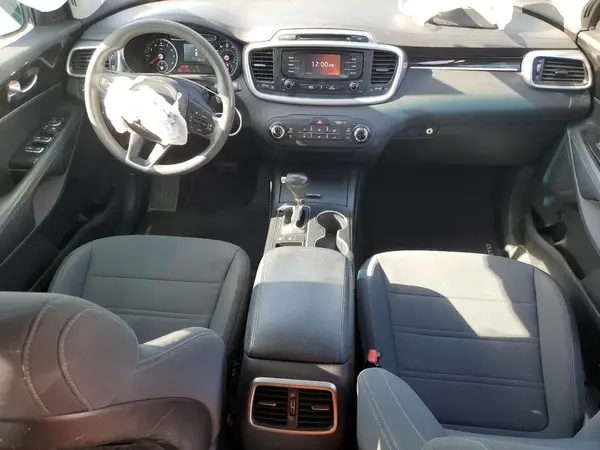 5XYPGDA54HG198048 2017 KIA SORENTO - Image 8