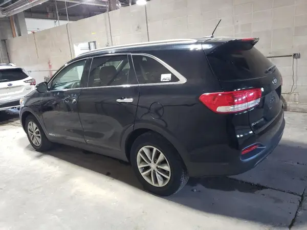 5XYPGDA54HG198924 2017 KIA SORENTO - Image 2