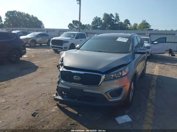 5XYPGDA54HG207850 2017 KIA SORENTO - Image 2