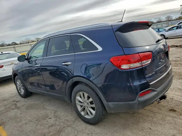 5XYPGDA54HG208853 2017 KIA SORENTO - Image 2